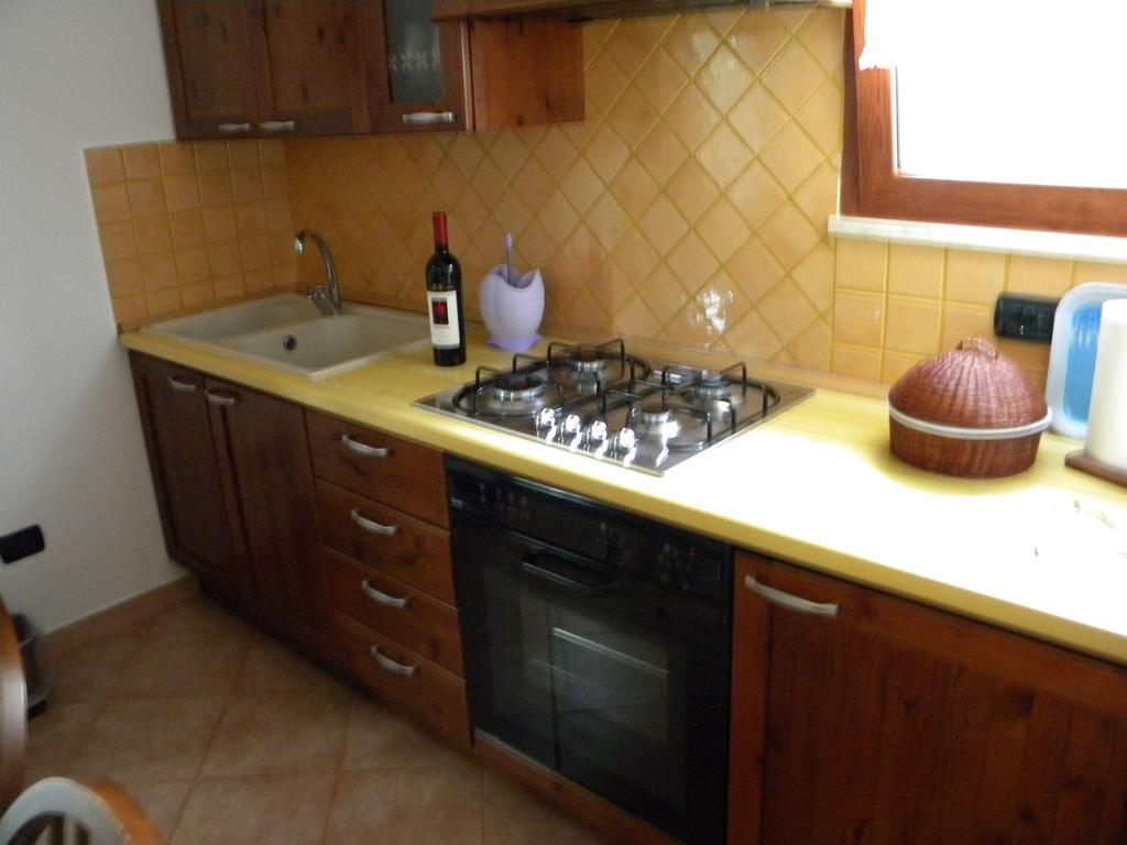 Artistika Golden Apartment Capitana Exterior foto