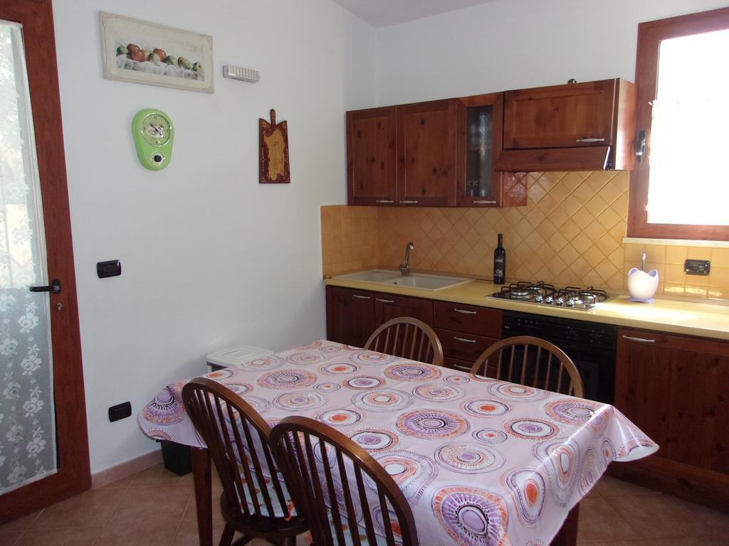 Artistika Golden Apartment Capitana Exterior foto